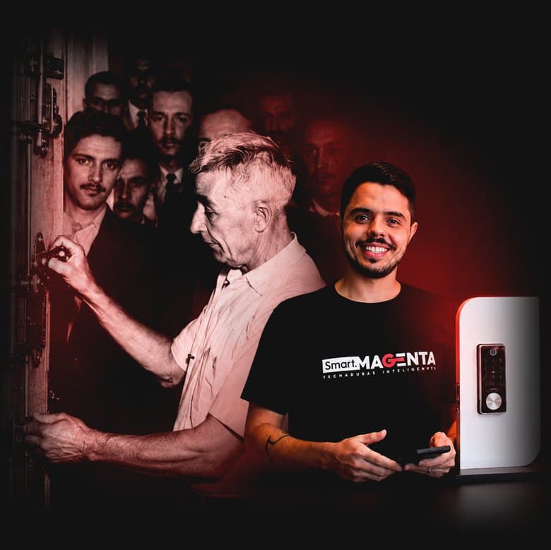 Quatro gerações da Magenta: os fundadores ao fundo, um chaveiro abrindo um cofre e o técnico atual com uma fechadura digital